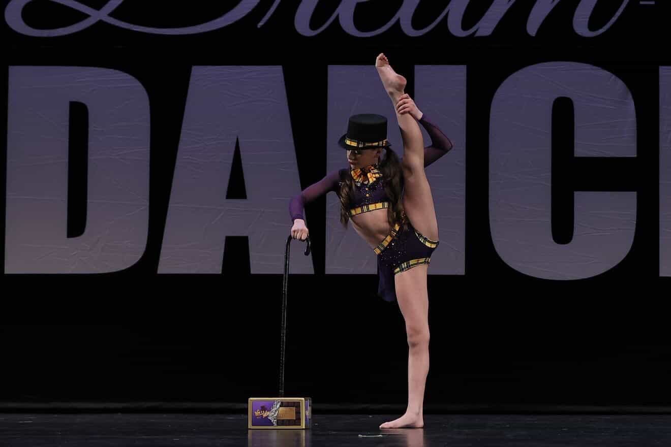 Dance costume on stage 3