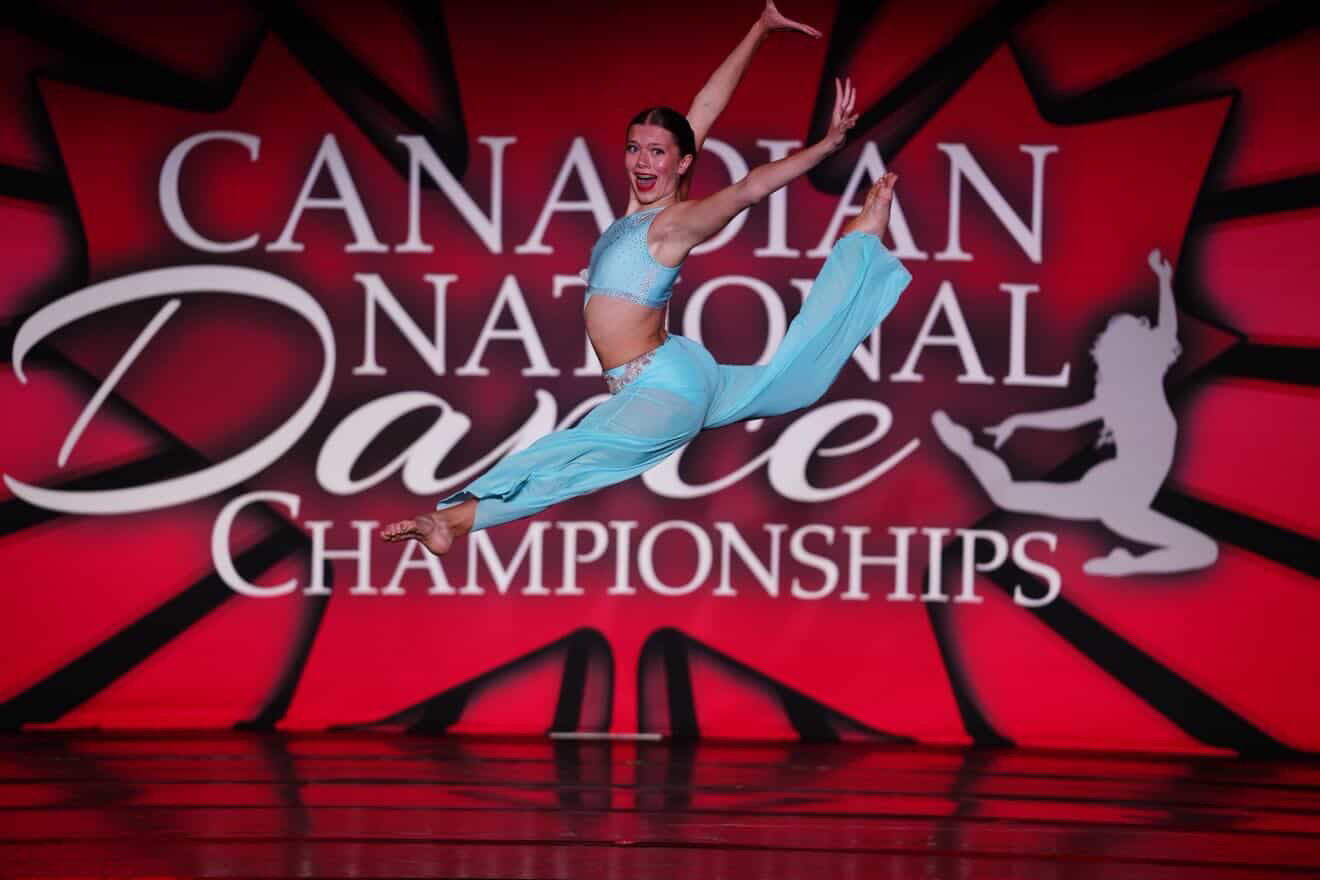 Dance costume on stage 4